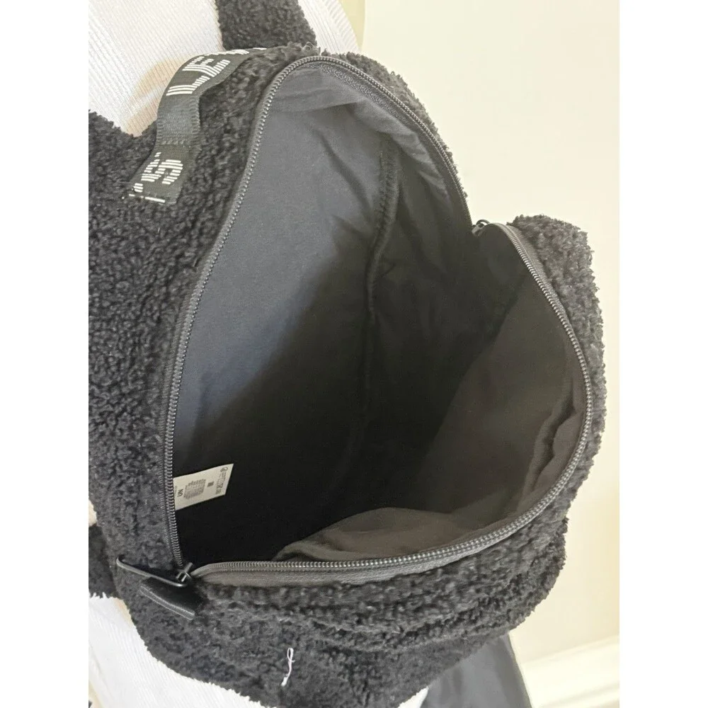 Levis levis black
